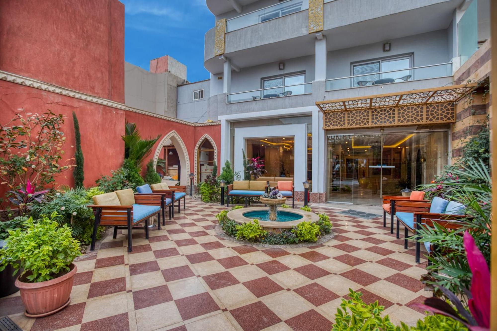 Mamlouk Pyramids Hotel Kafret el-Gabal Екстериор снимка